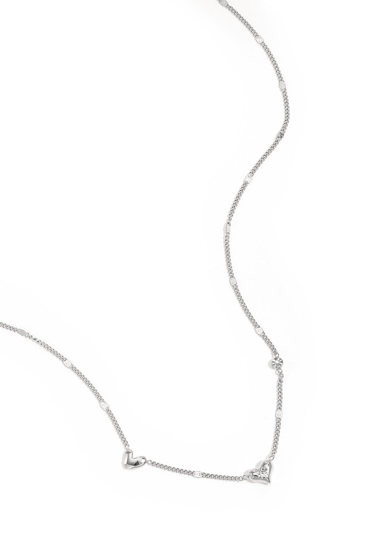 Ketting met hartjes en steentjes en patroon