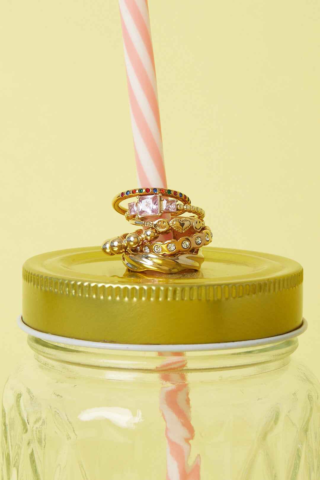 Ring met vierkante steentjes