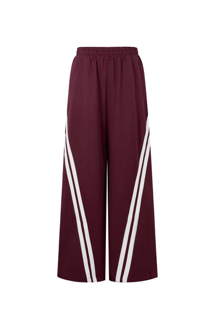Gimme Straight Pants: Comfortable, Stylish, and Sporty