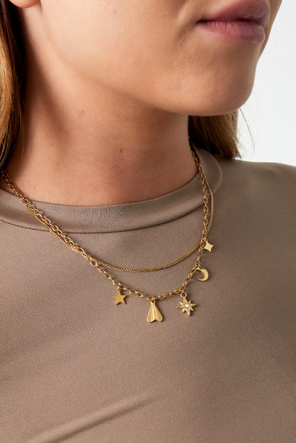 Elegant Multi-Layered Necklace in Silver and Gold