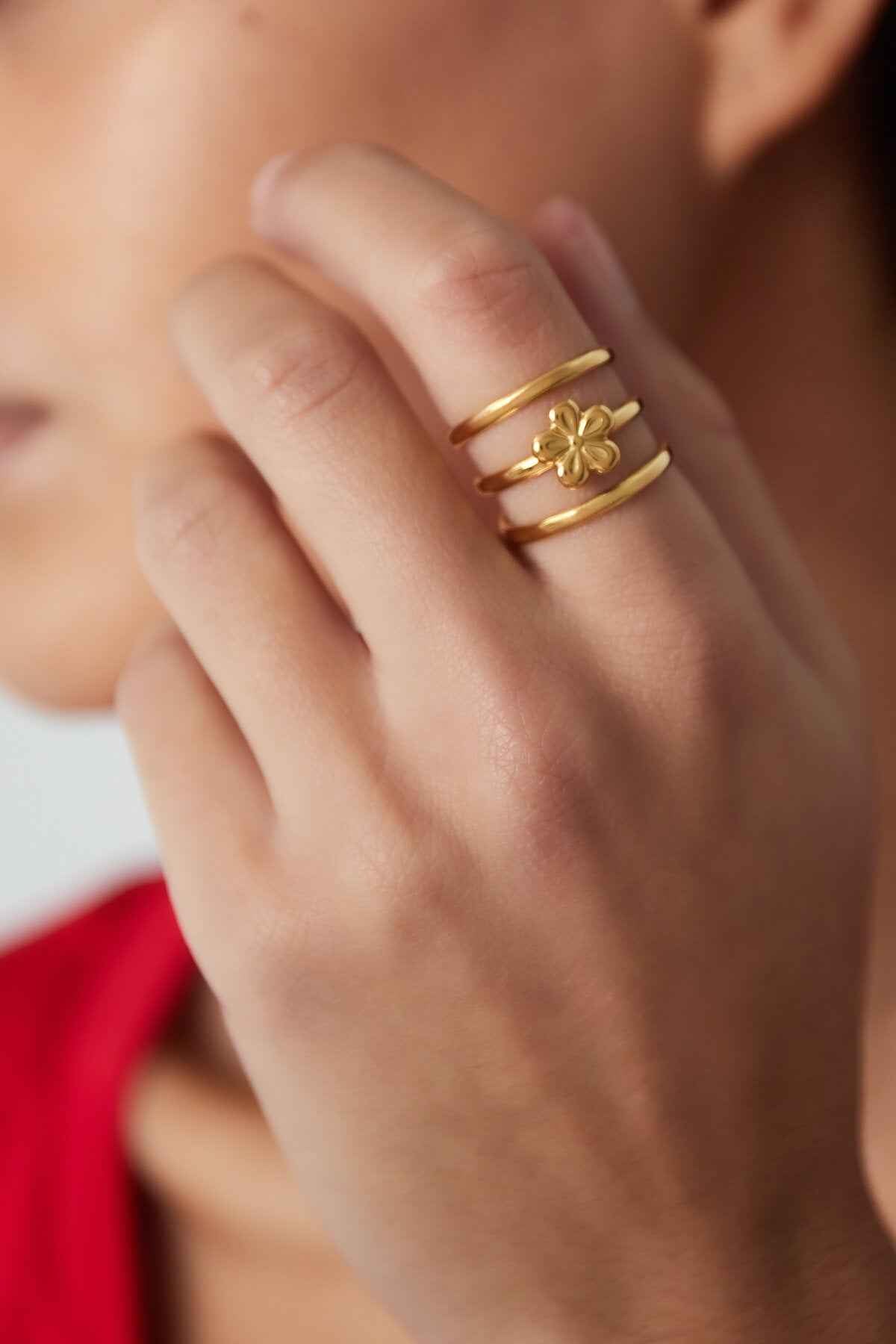 Elegant Statement Ring in Silver & Gold for Every Occasion