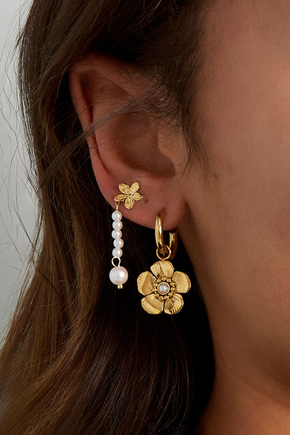 Elegant Flower Drop Earrings for All Occasions