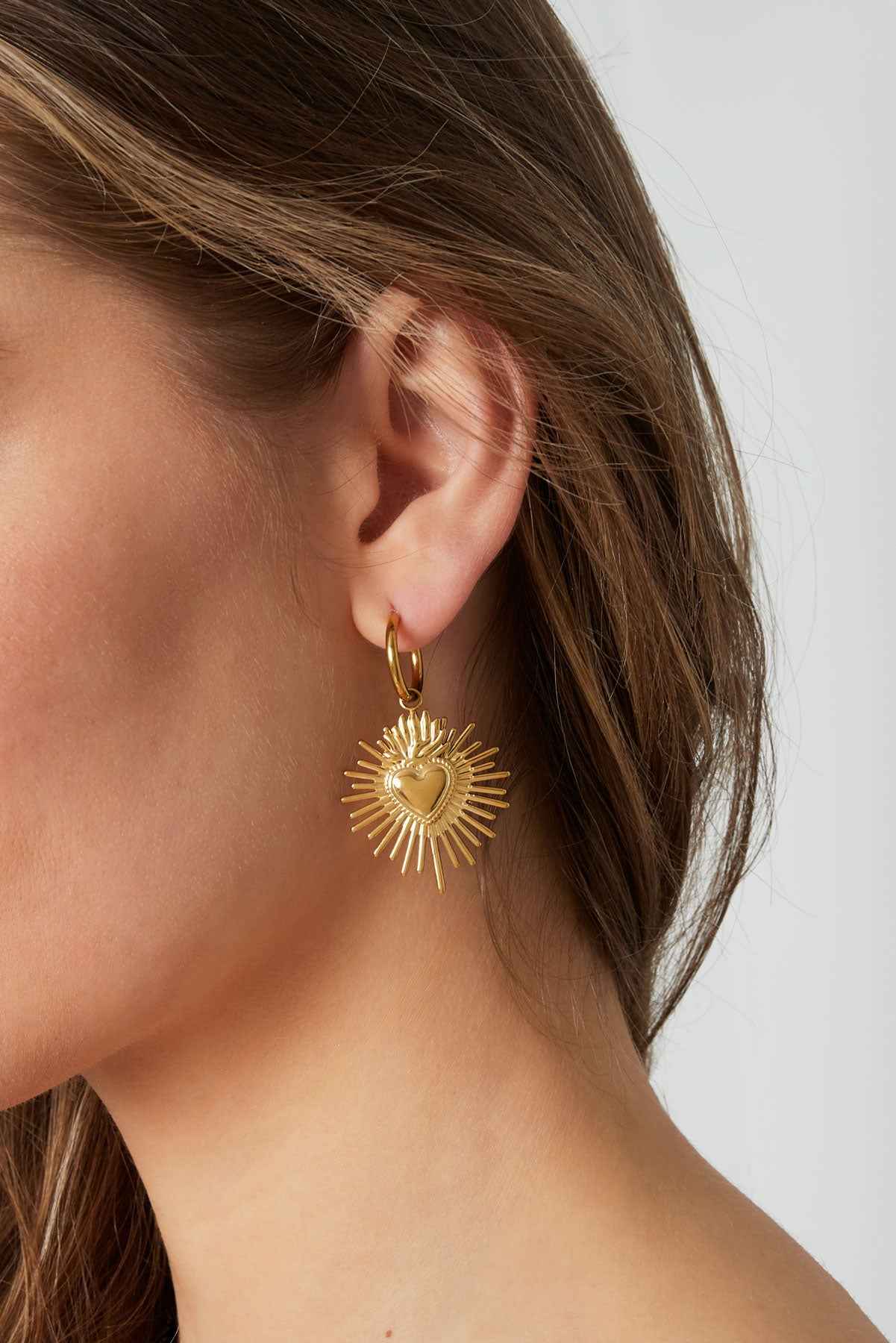 Stylish Gold Drop Earrings for Statement Looks