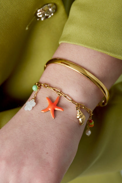 Elegant Gold Charm Bracelet for Statement Style