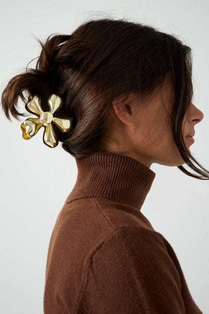 Elegant Gold Alloy Hair Clip for Stylish Looks