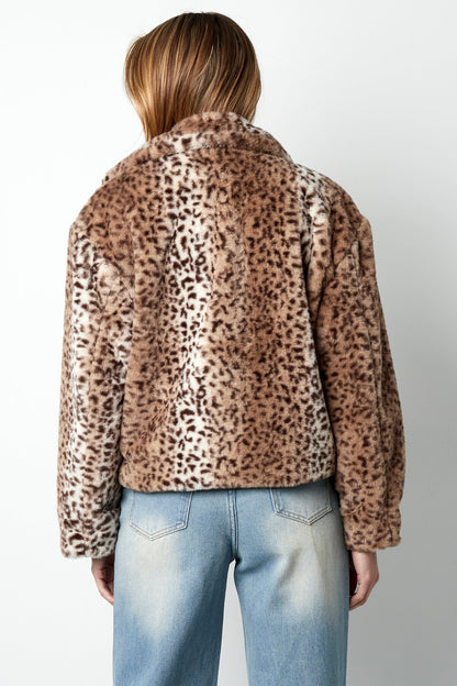 Elegant Beige Jacket for Versatile Styling