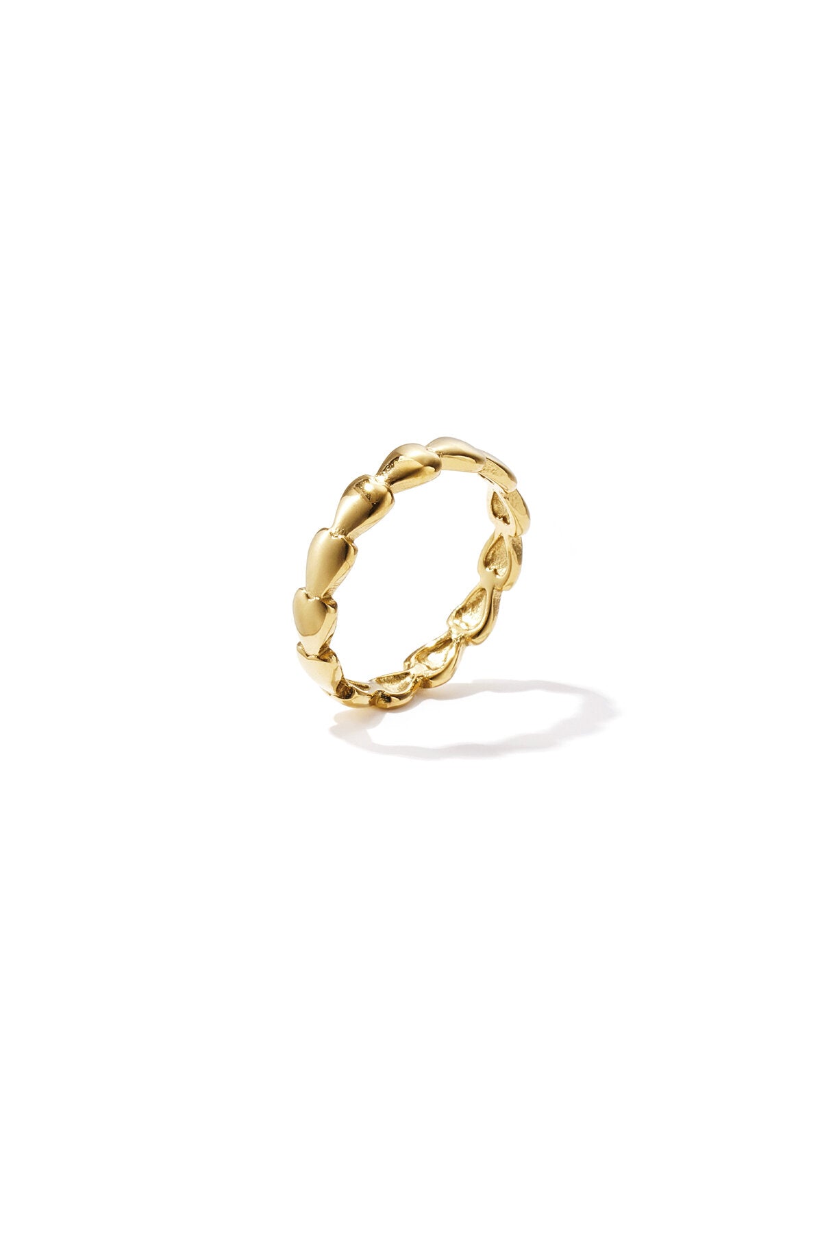 Minimalistische ring met kleine hartjes