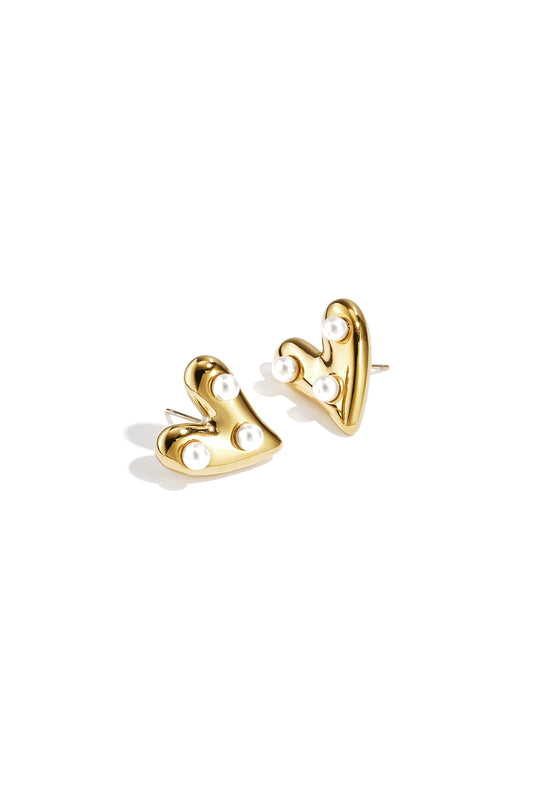 Heart earrings with pearls