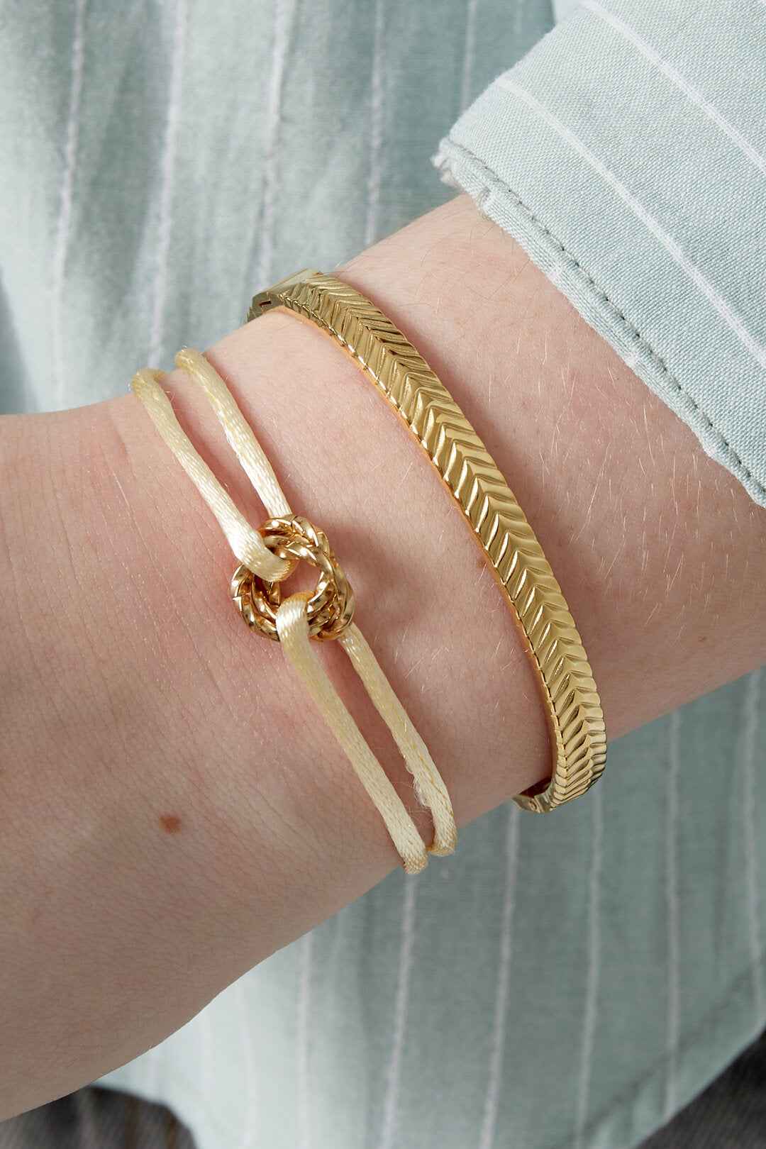 Armband met zonnige dagknoop
