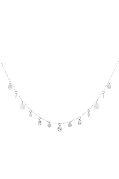 Stylish Smiling Face Pendant Necklace for Everyday Wear