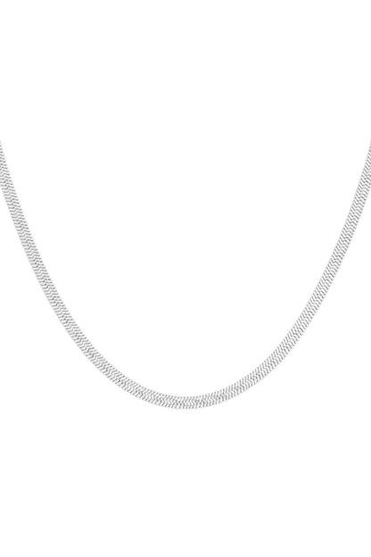 Stylish Short Chain Necklace for Everyday Elegance