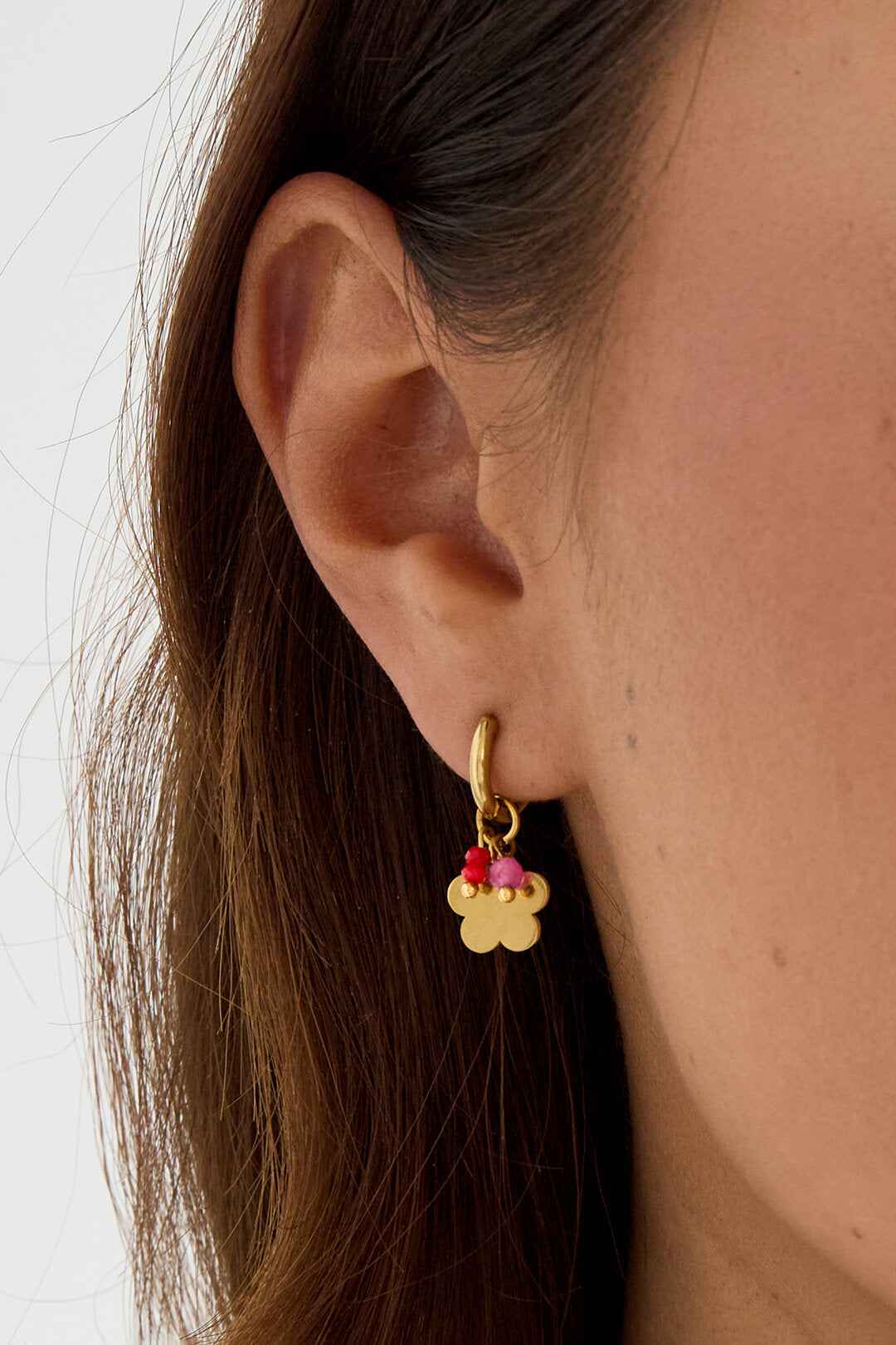 Oorbellen met hangende bloem en kraaltjes