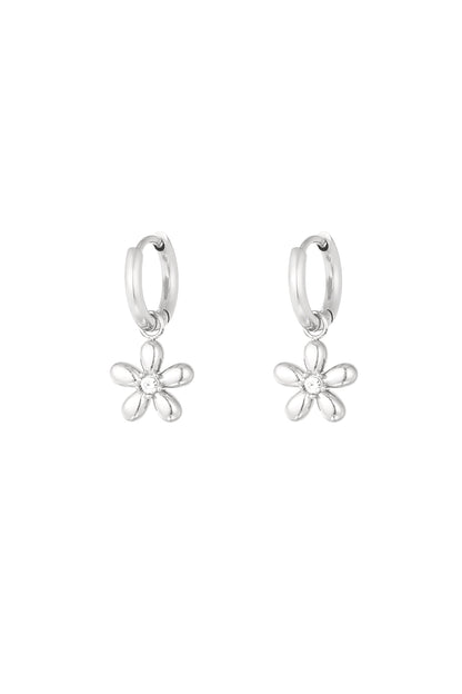 Elegant Drop Earrings in Silver and Gold