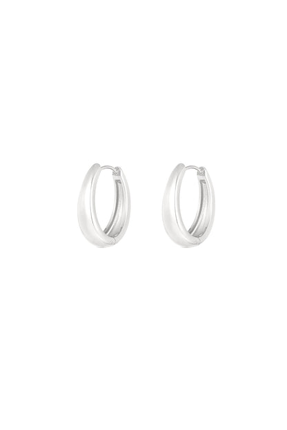 Stylish Basic Hoop Earrings in Silver & Gold