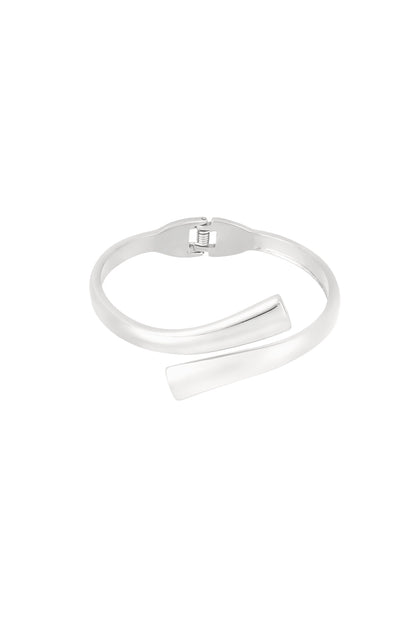 Elegant Cuff Bracelets in Silver, Gold, and Two-Tone