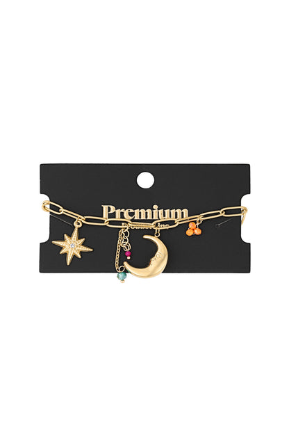 Elegant Gold Charm Bracelet for Stylish Statements