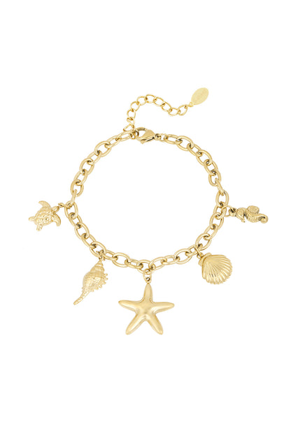 Elegant Gold Charm Bracelet for Stylish Women