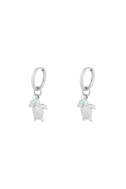 Elegant Drop Earrings in Silver and Gold