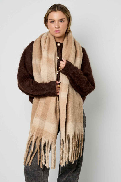 Chic Winter Scarf for Women | Soft & Stylish Plaid