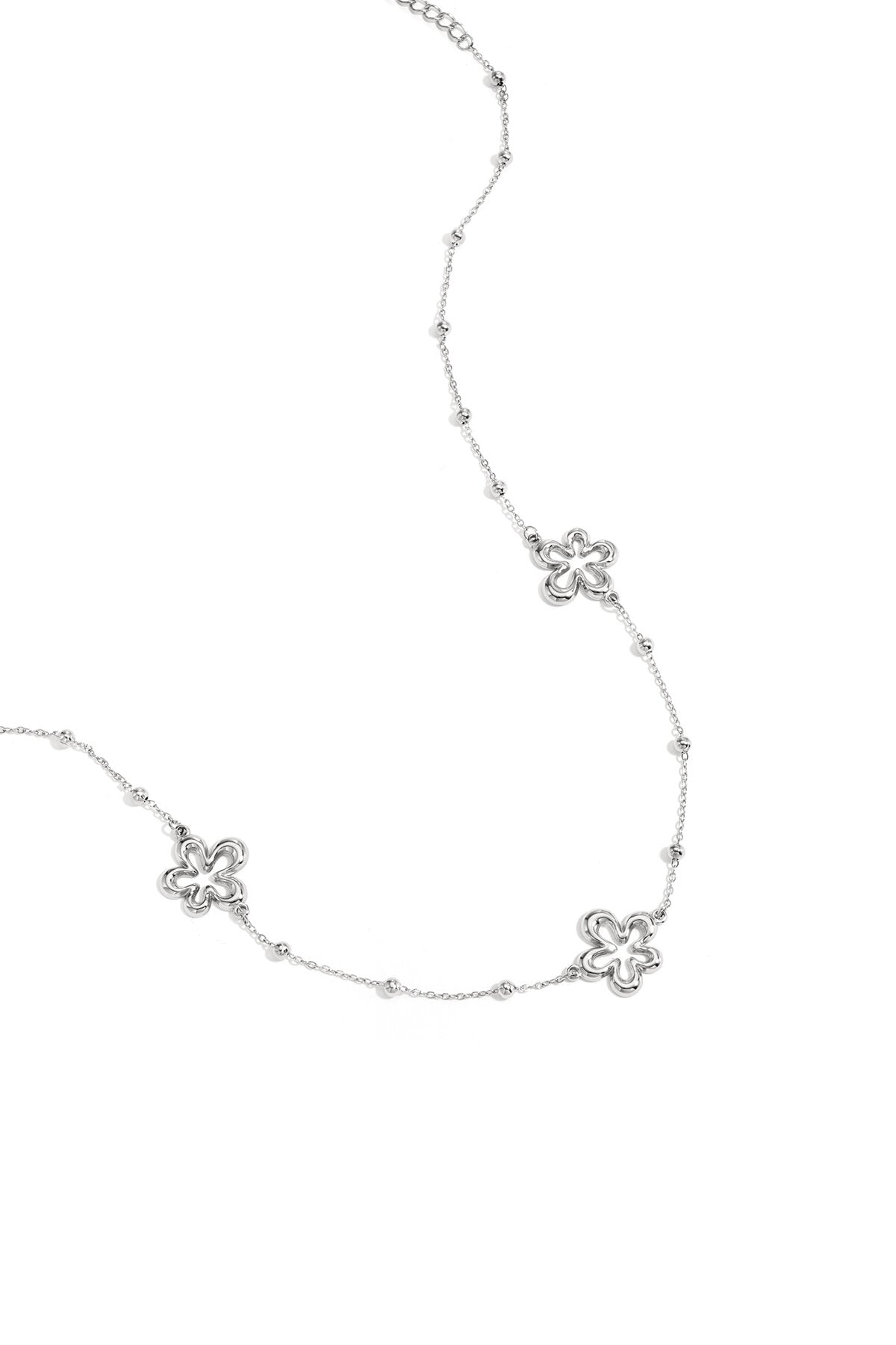 Ketting met koraalvormige bloemen
