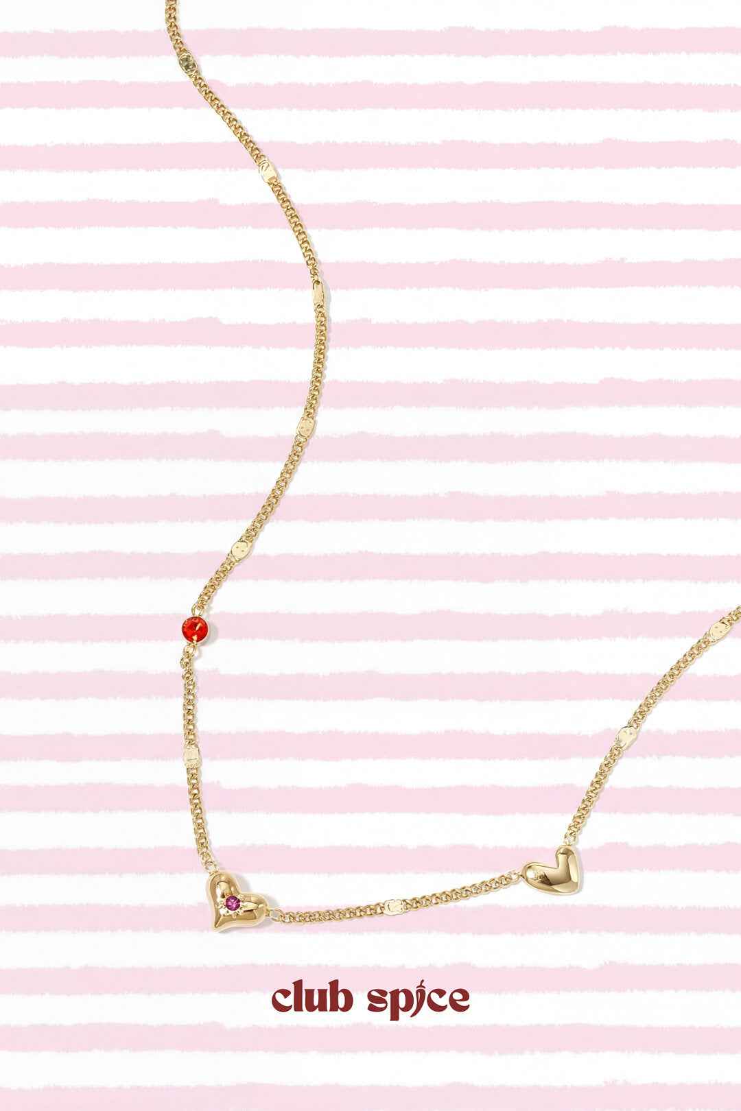 Ketting met hartjes en steentjes en patroon