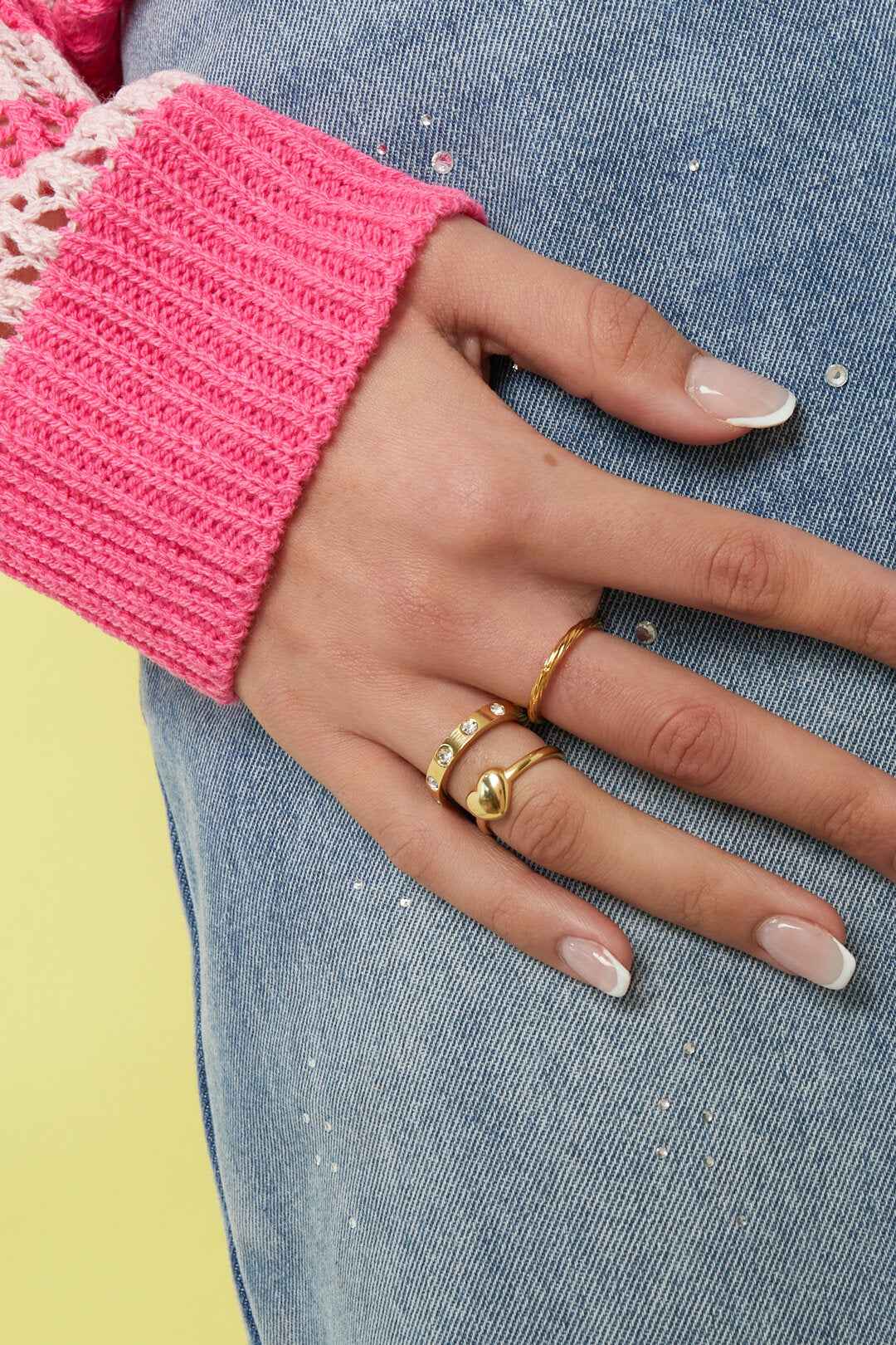 Ring met minimalistische steentjes