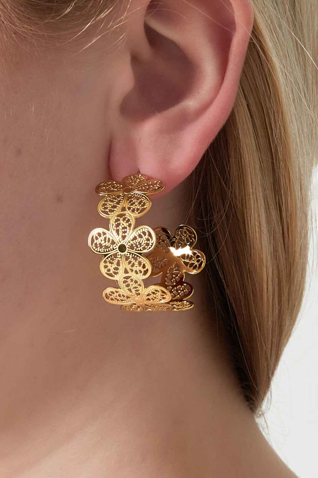 Stylish 14K Gold Plated Flower Hoop Earrings