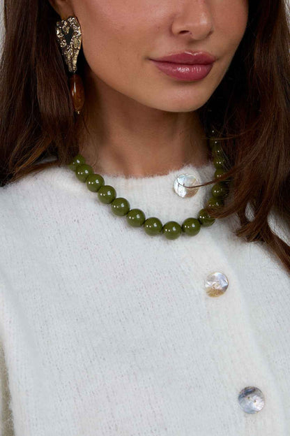 Necklace with large beads and front closure-15mm