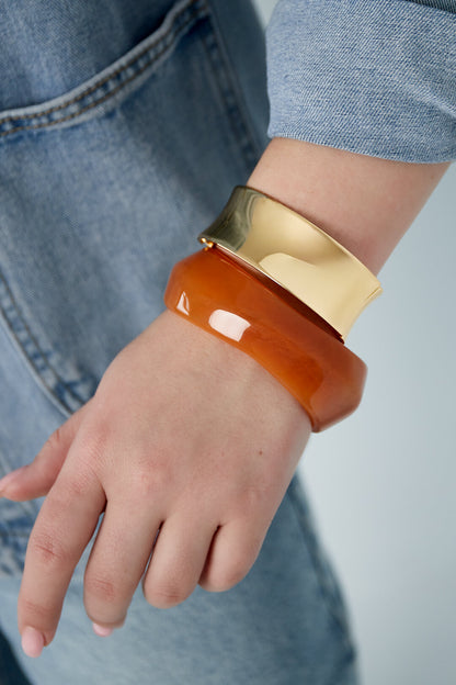 Elegant Gold Tone Irregular Bangle for Everyday Wear