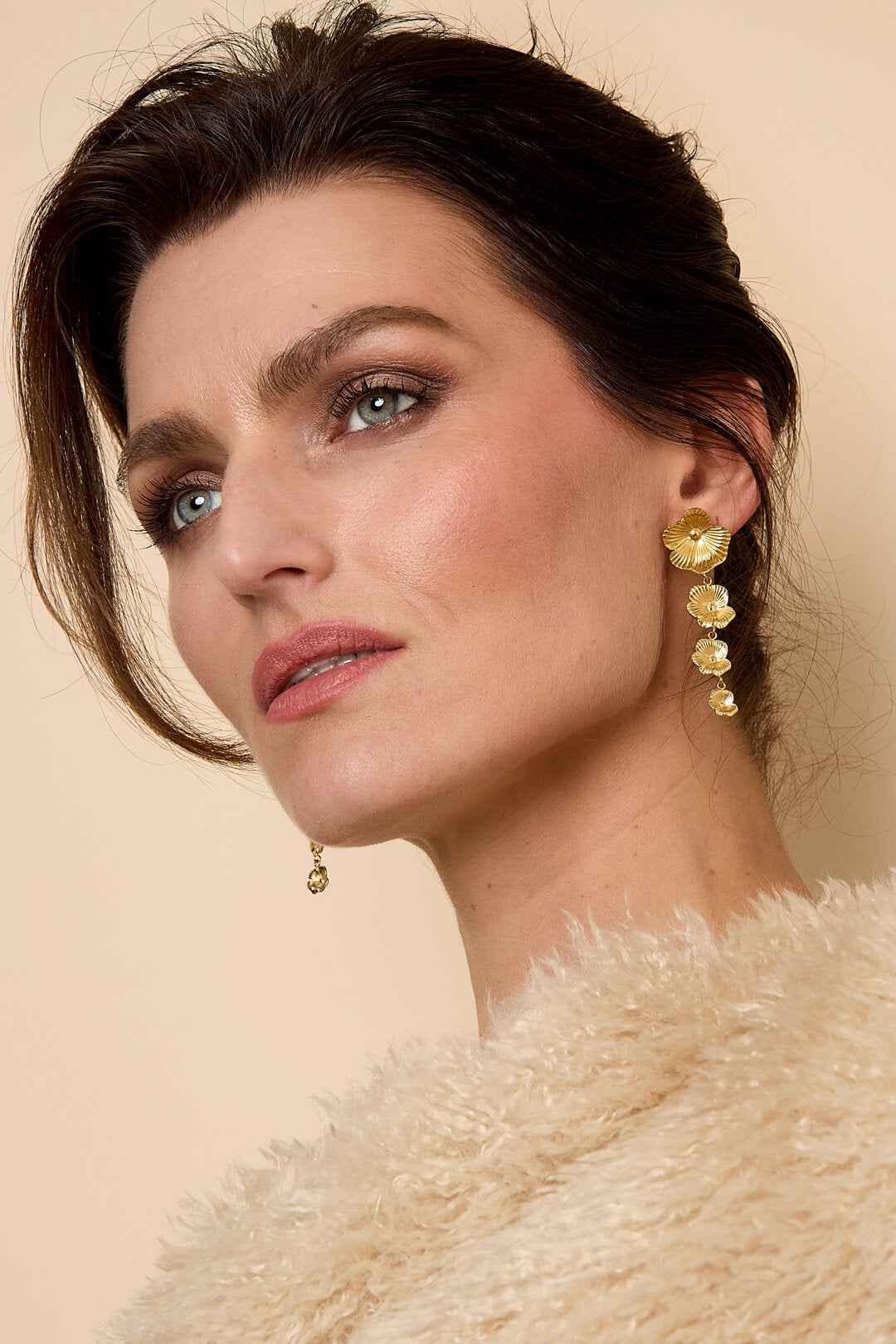 Elegant Flower Dangle Earrings for All Occasions