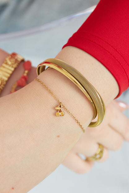 Elegant Gold Charm Bracelet for Stylish Women