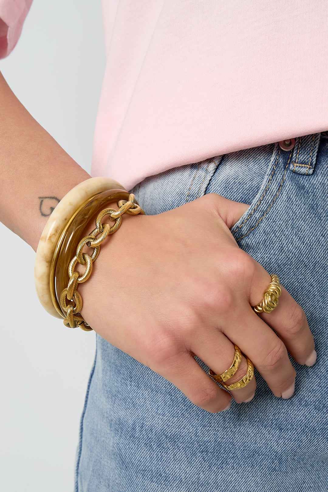 Combined shackle bracelet