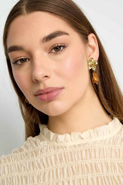 Flower earrings with organic bead