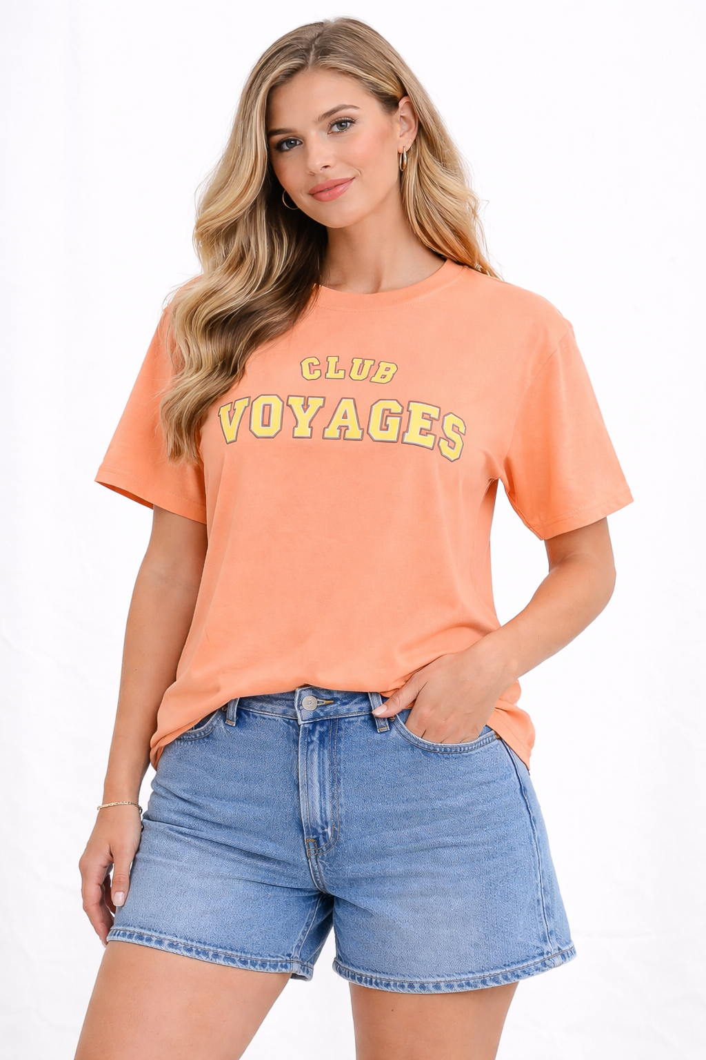Azzurro Club Voyages T-shirt perzik voorkant
