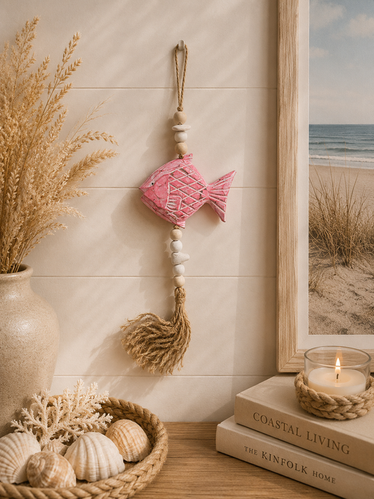 Decoratieve vis hanger in roze en naturel