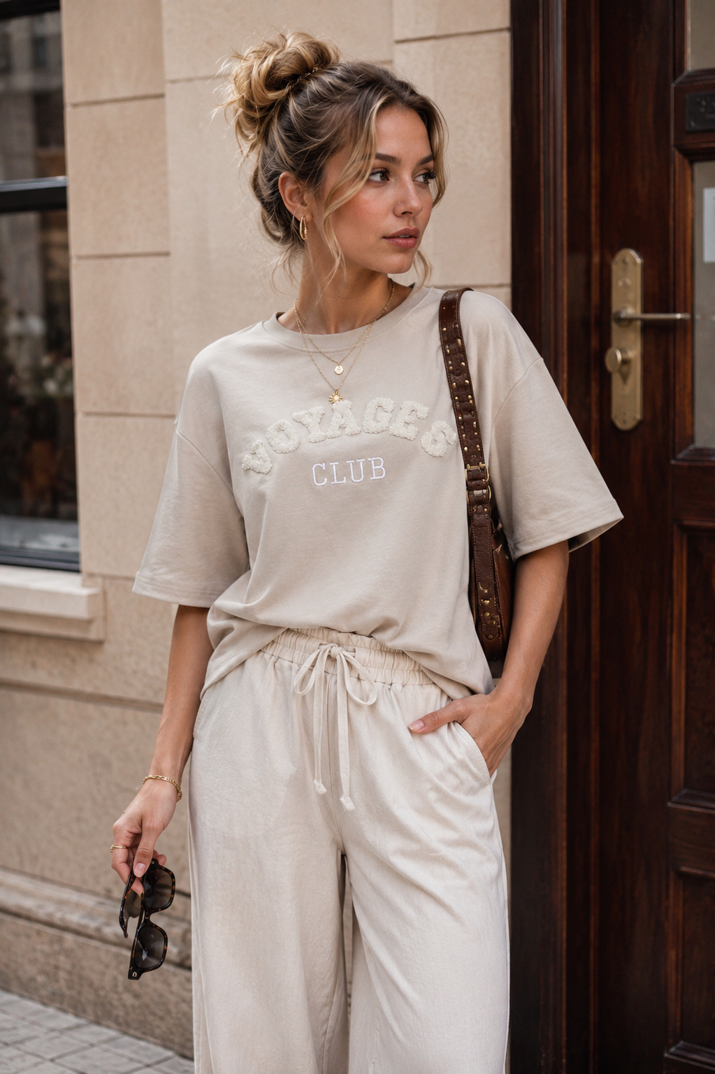 Voyages Club T-Shirt Beige