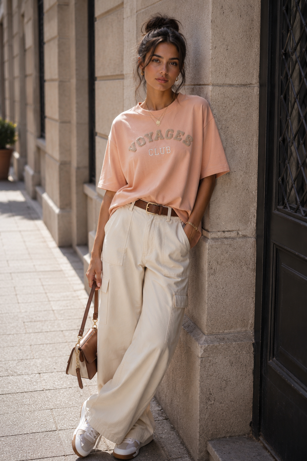 Voyages Club T-Shirt Peach