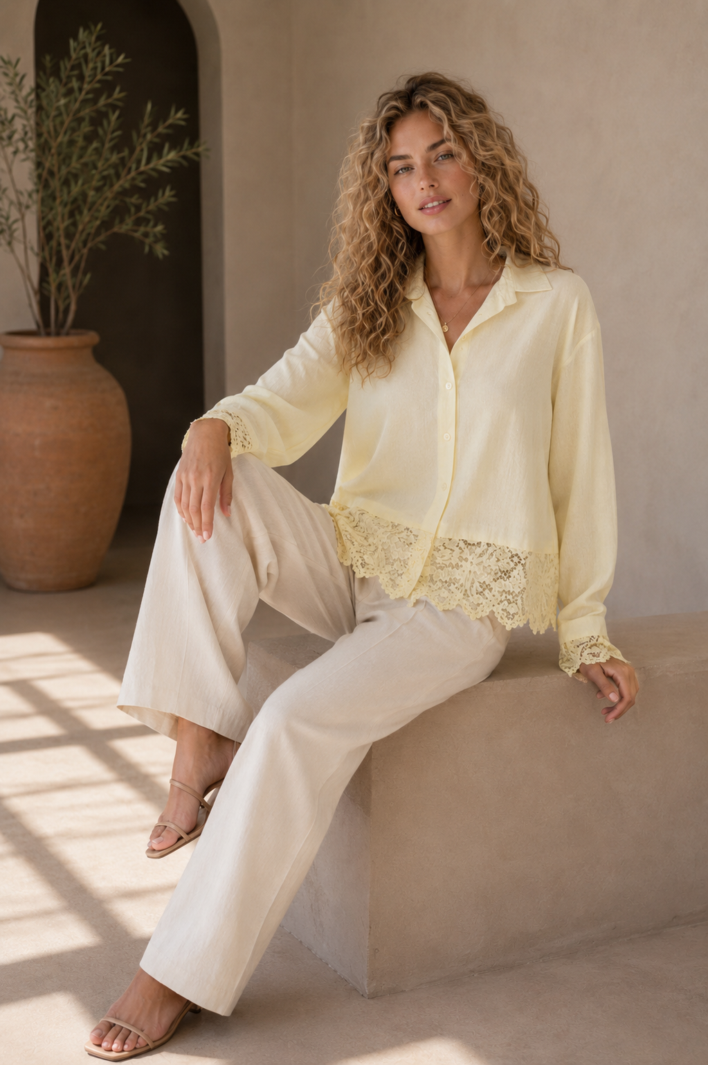 Lace & Strass Blouse Zachtgeel