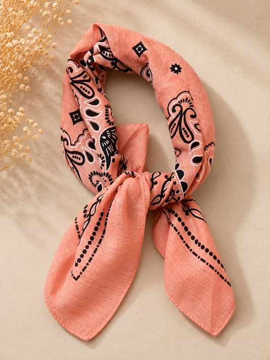 Koraal vierkante sjaal met paisley print