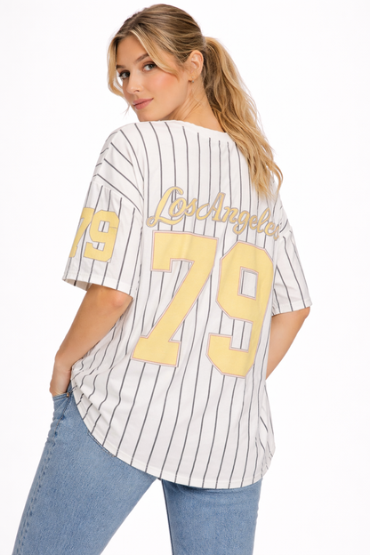 Oversized baseball shirt met gele opdruk
