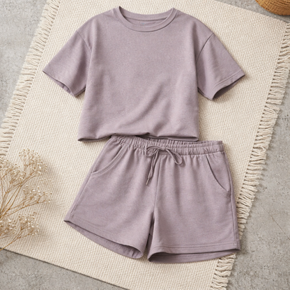 2-delige taupe set met shirt en kort broekje
Taupe dames set met subtiele glitter