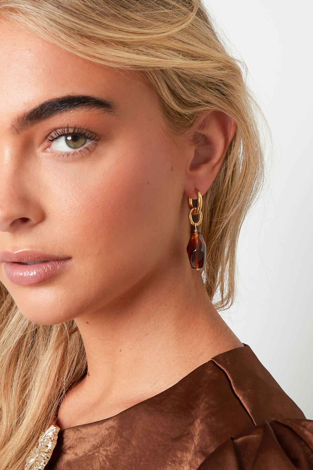 Elegant Drop Earrings in Crimson and Coffee Brown