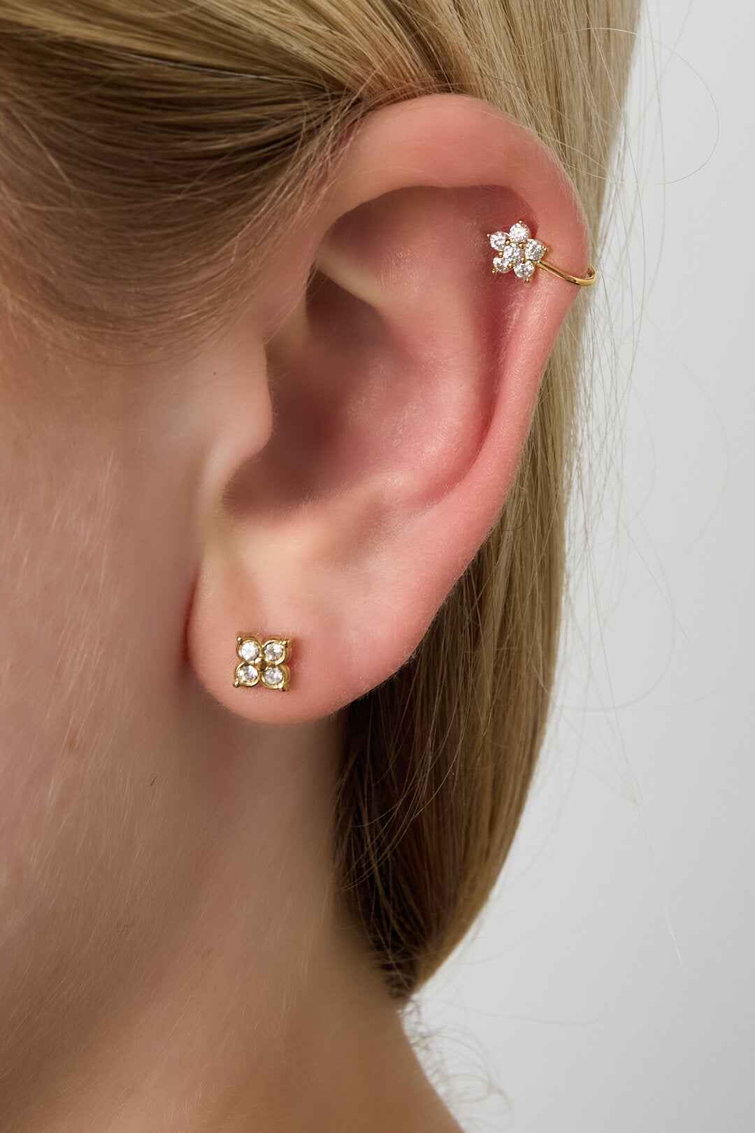 Elegant All-Fit Ear Cuff in Silver and Gold