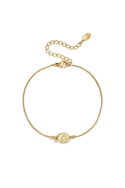 Minimalistische armband met spiraalschelp