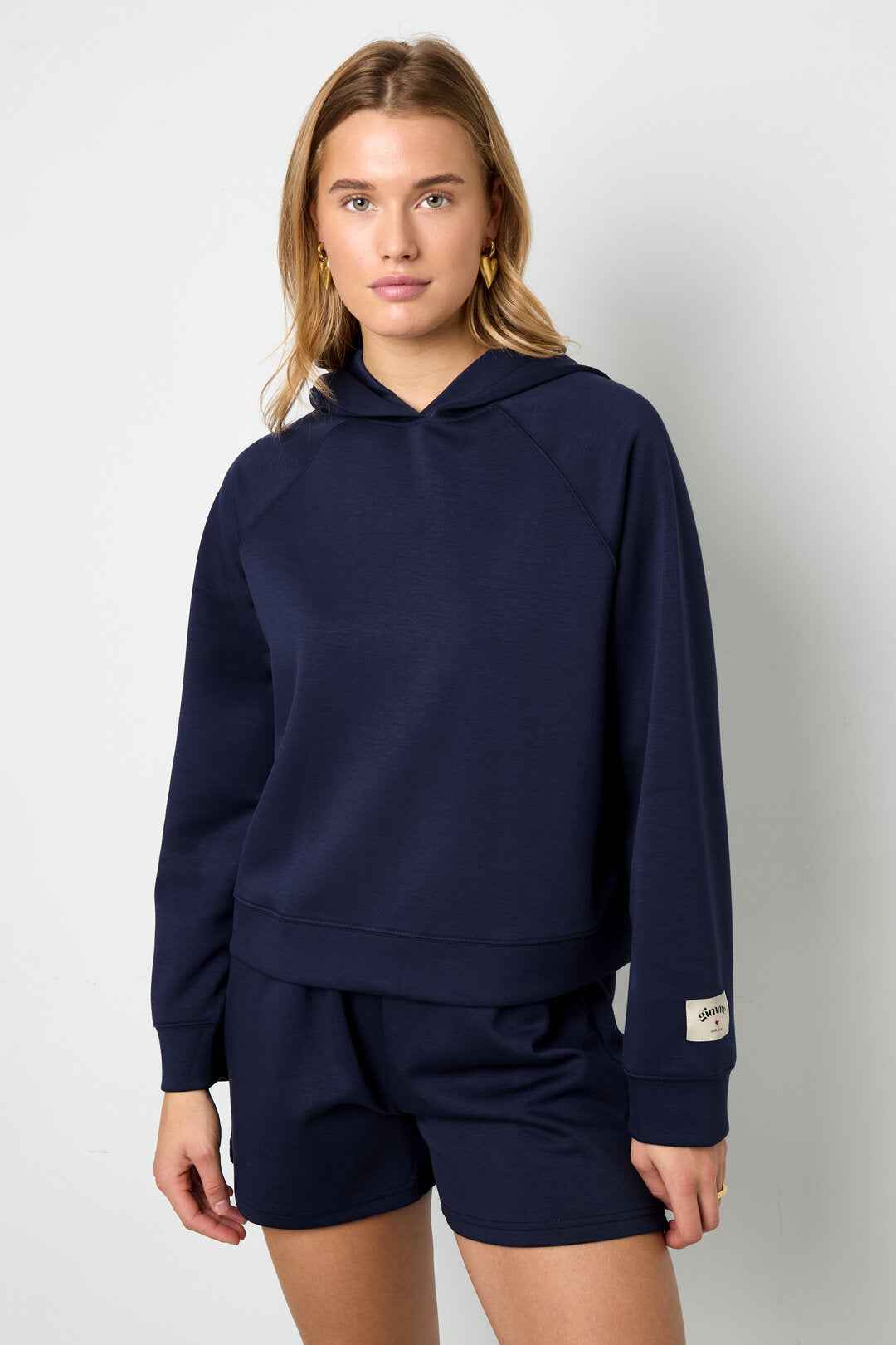 Stylish All-Fit Knitted Hoodie in Navy & Brown