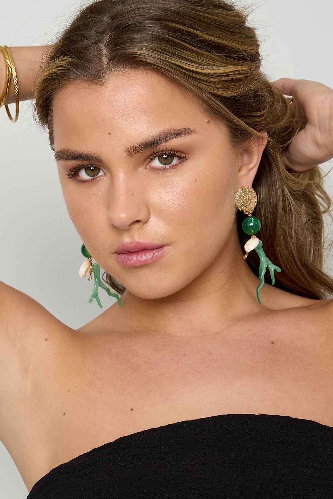 Earrings with coral and sea pendants