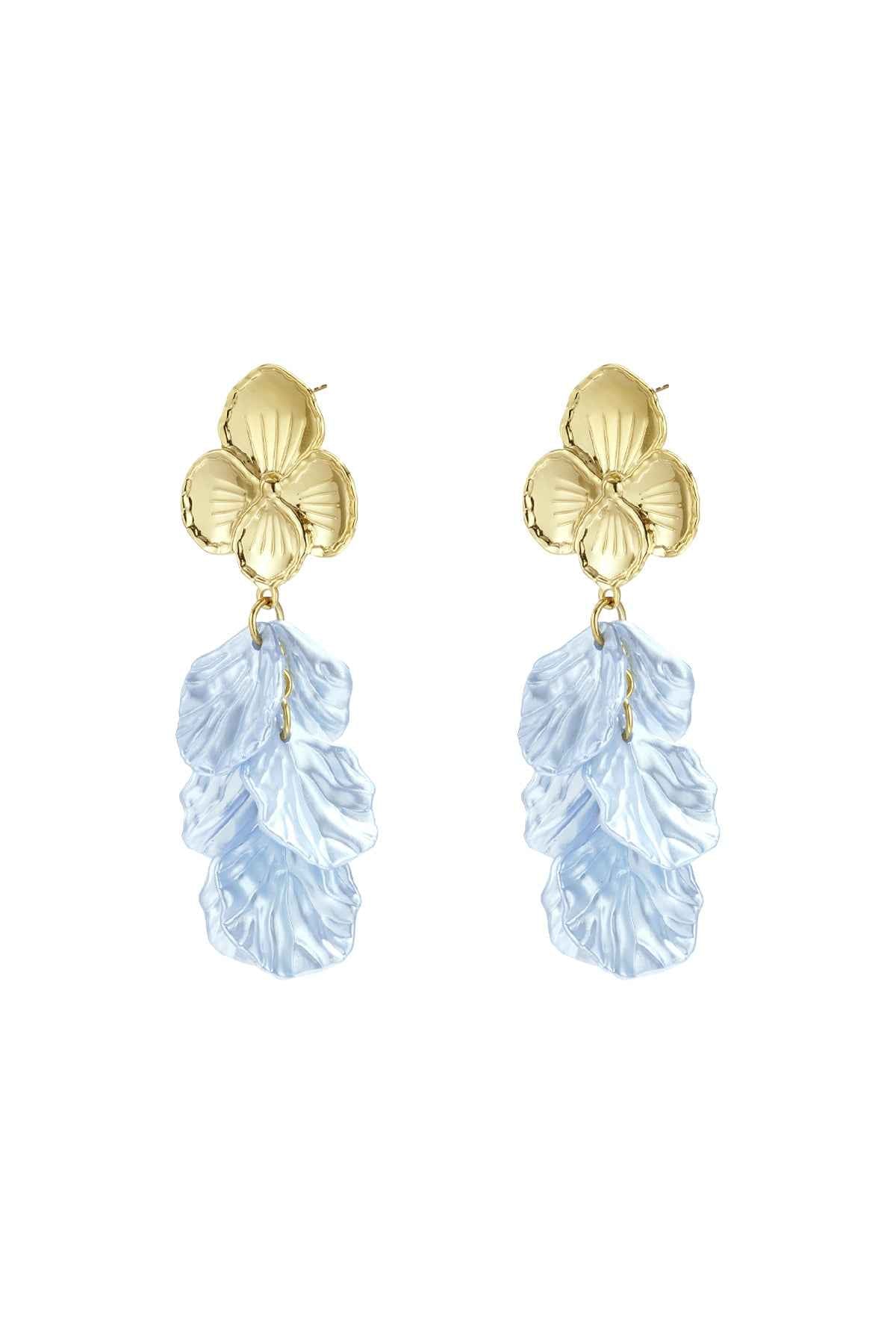 Flower earrings with mother of pearl