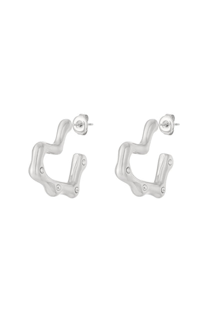 Stylish Heart-Shaped Hoop Earrings for Everyday Glam