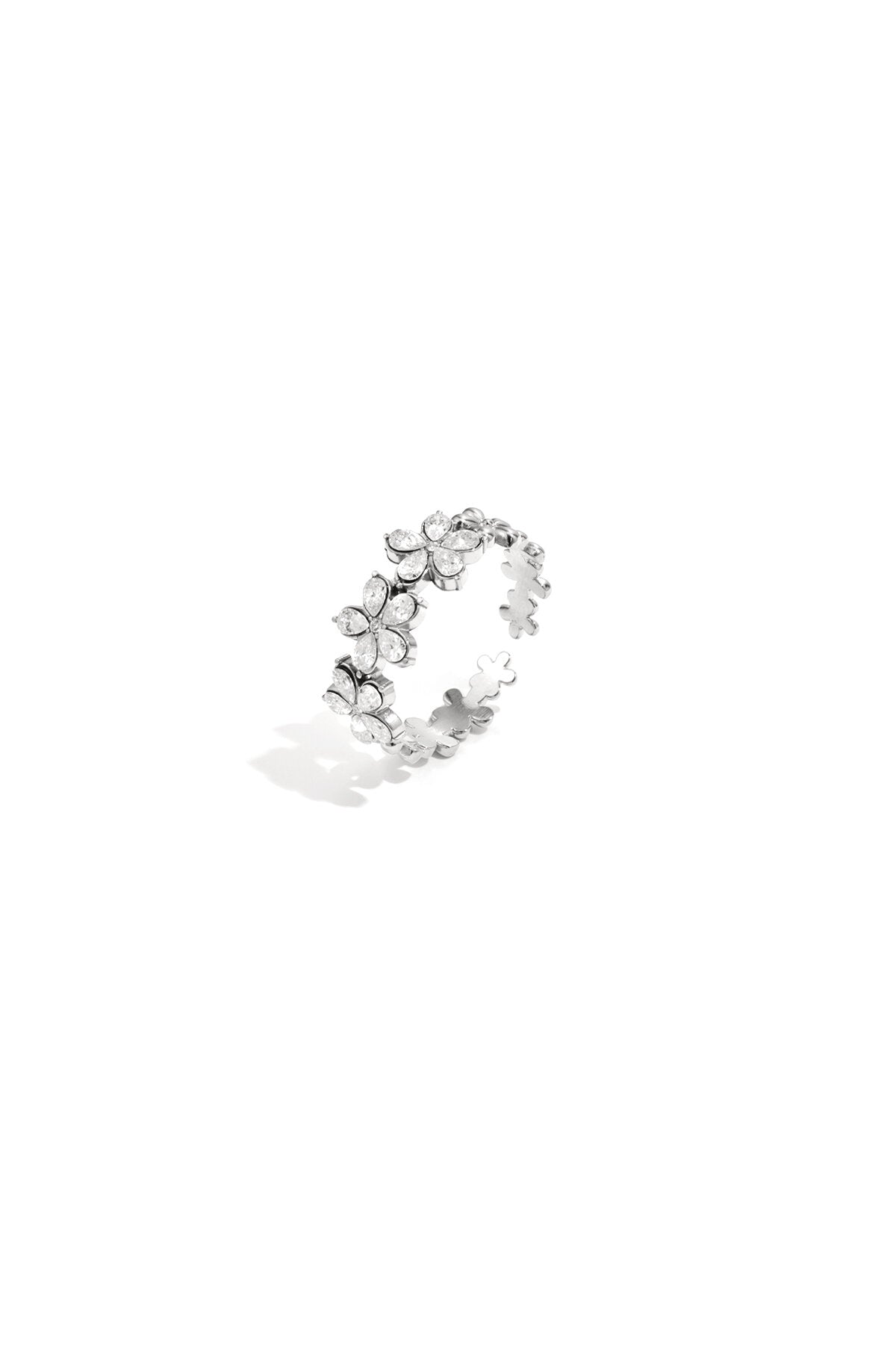 Ring met bloemen en steentjes