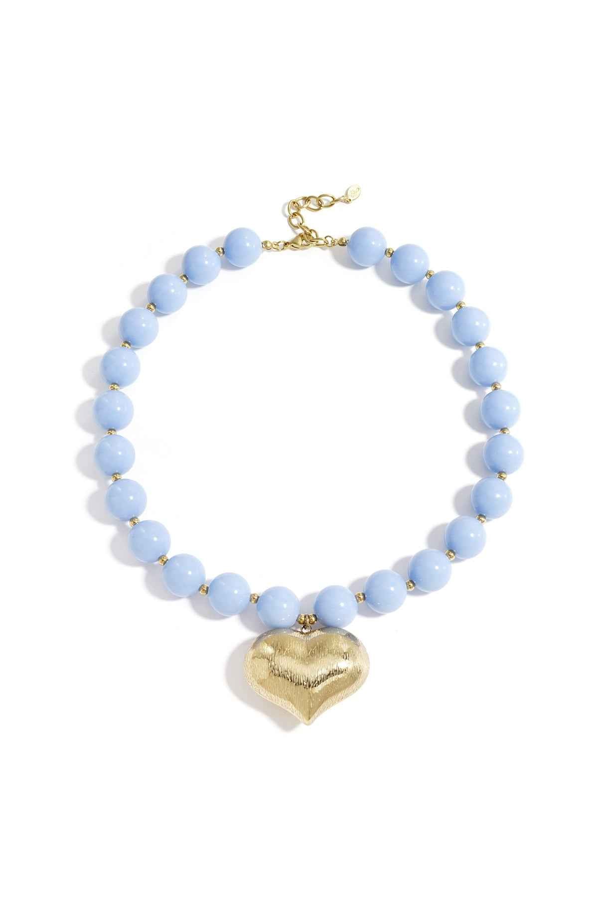 Bead necklace with hanging heart
